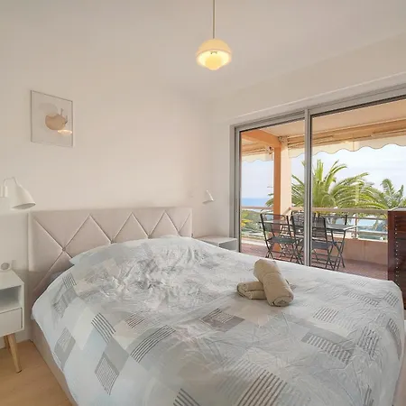 Aure-parking-piscine-terrasse-vca Apartment Cannes