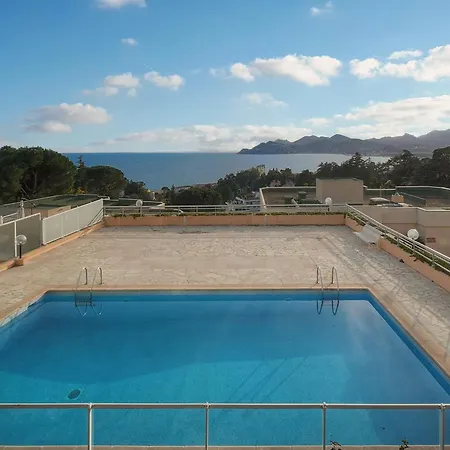 Aure-parking-piscine-terrasse-vca