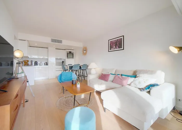 Apartment Auré-parking-piscine-terrasse-vca *